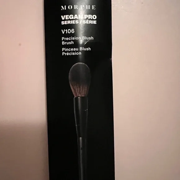 Morphe Black Flawless Finish Makeup Brush - Picture 2 of 4